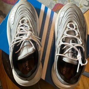 Adidas Wms Sz 6.5 Ozelia Silver/Black/White
